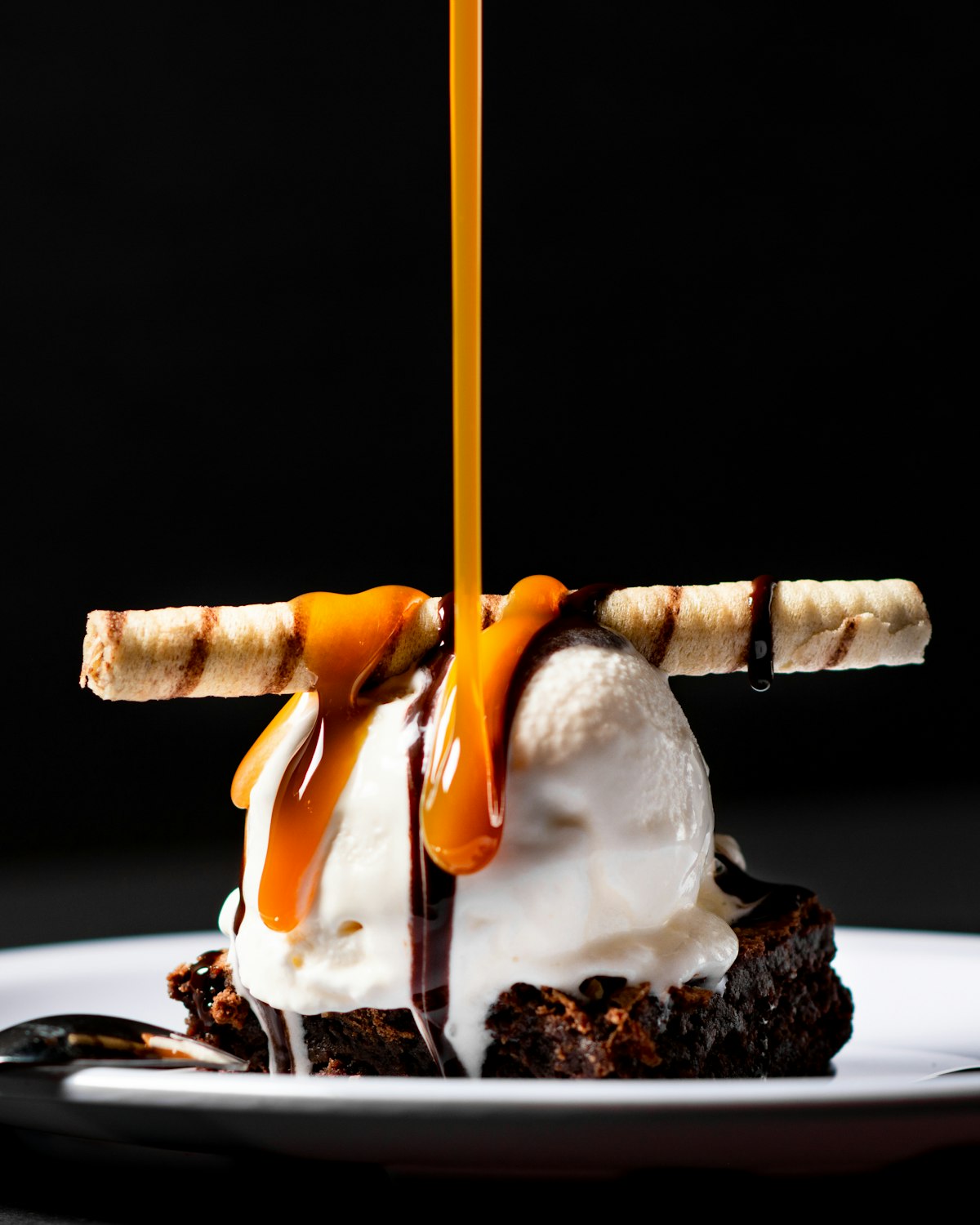 Dessert glacé nappé de caramel