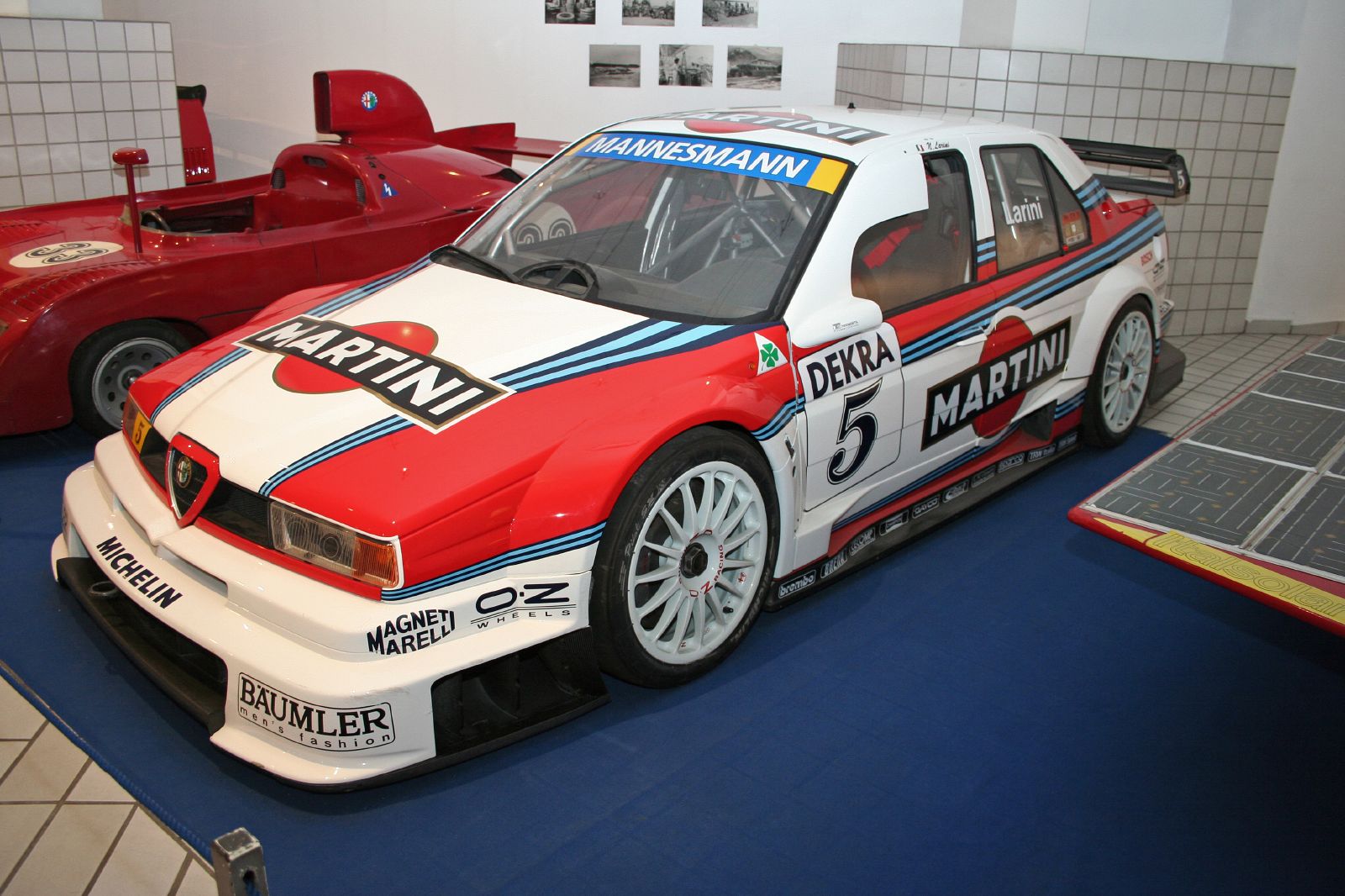 Alfa Romeo 155 V6 TI en livrée Martini, DTM